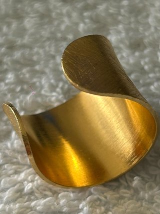 Anello Stroili dorato a fascia con zirconi