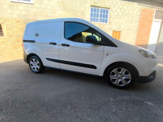 Ford Transit Courier 2024