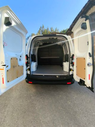 Ford Transit Courier 2024