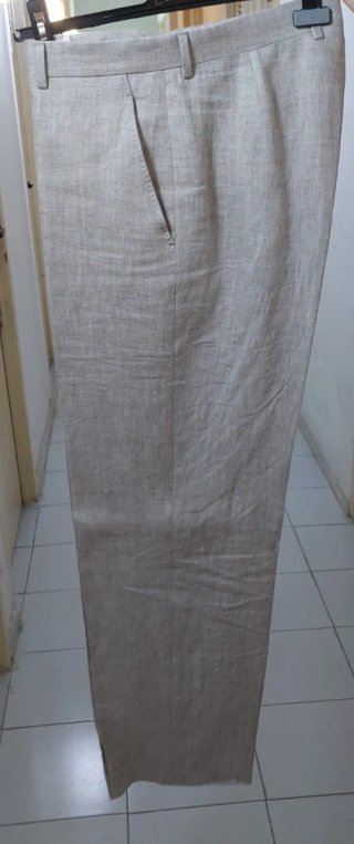 Traje de lino beige y gris