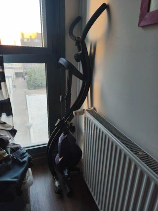 Bicicleta Estática Plegable Morada