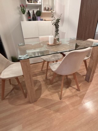 Mesa de comedor cristal y sillas