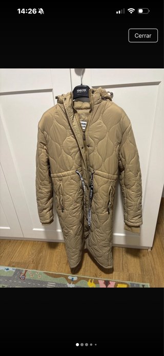 Abrigo acolchado largo beige Talla M