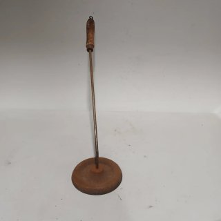 Herramienta de metal y madera