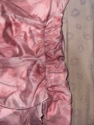 Vestito rosa a fascia con stampa