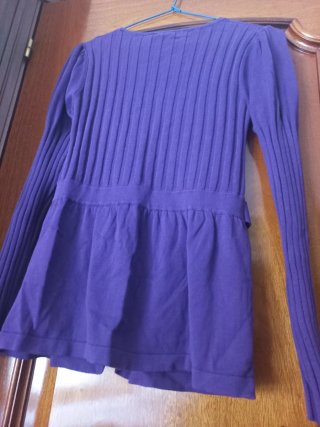 Chaqueta morada con cinturón