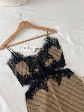 Vestido asimétrico lencero cut out Zara Talla S