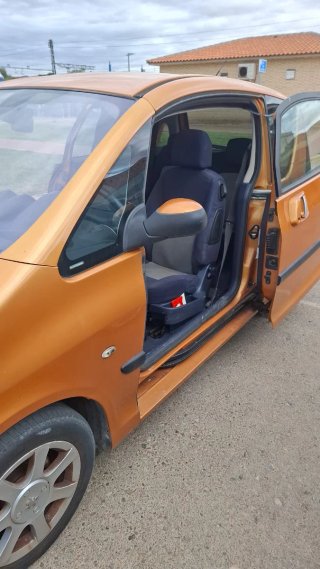 Peugeot 1007 2006