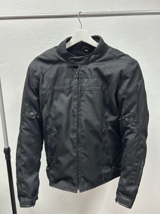 Chaqueta de moto con protecciones
