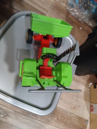 Tractor Playmobil con remolque verde Este 7€