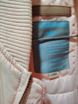 Chaqueta Alpha Industries Rosa.