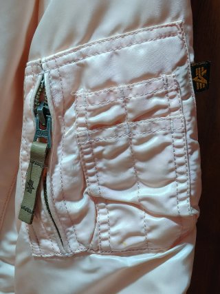 Chaqueta Alpha Industries Rosa.