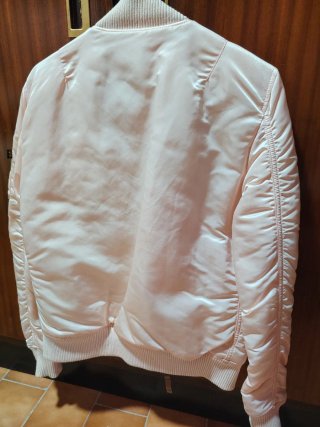 Chaqueta Alpha Industries Rosa.