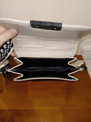 Bolso bandolera étnico blanco y negro