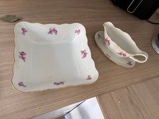 Vajilla porcelana floral dorada