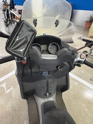 Piaggio MP3 250 Donante