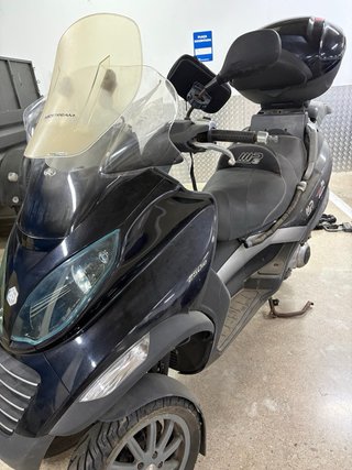 Piaggio MP3 250 Donante