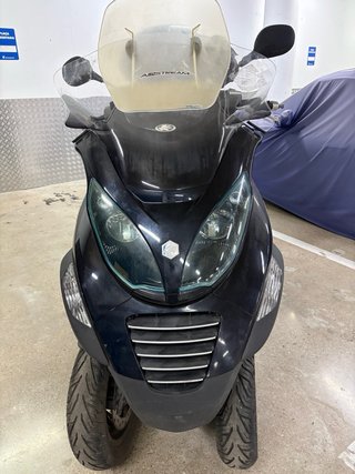 Piaggio MP3 250 Donante