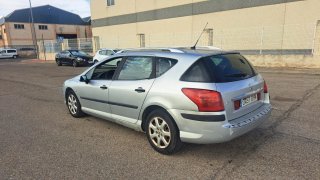 Peugeot 407