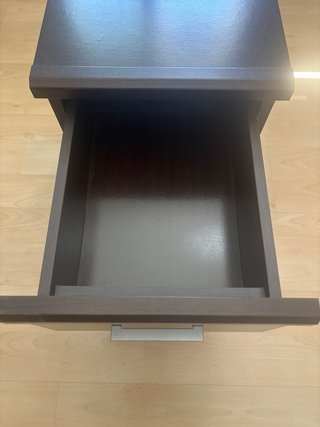 2 Mesitas de noche de madera