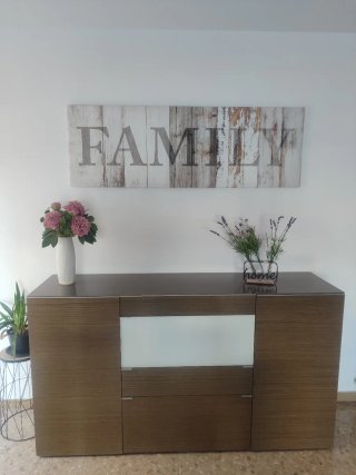 Mueble TV, Vitrina, Buffet, Mesa y sillas