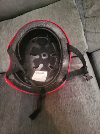 Casco bici infantil rojo araña