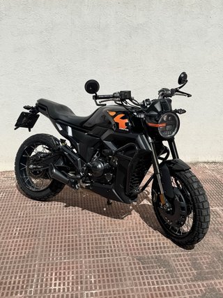 Zontes GK-X 125 Negra y Naranja