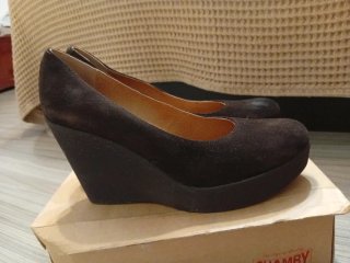 Zapatos de cuña negros para mujer