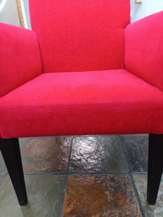 Sillón rojo diseño Empresa de Yecla