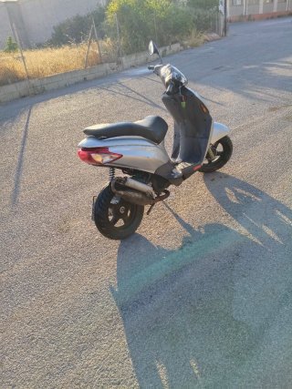 Derbi Atlantis 49cc Yasuni R