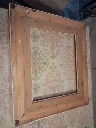 Marcos de madera dorados y blanco hueso