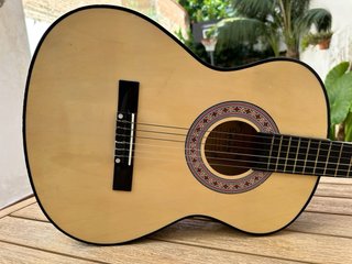 Guitarra infantil Clásica Display 4 Top