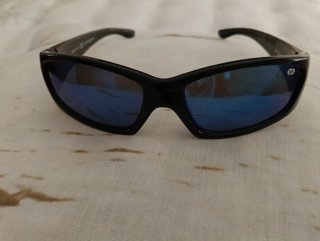 Gafas de sol niño con funda rígida