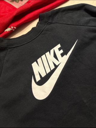 Felpa Nike nera girocollo con logo bianco