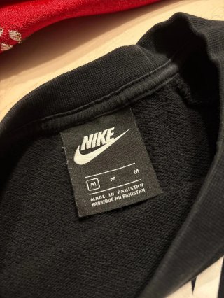 Felpa Nike nera girocollo con logo bianco