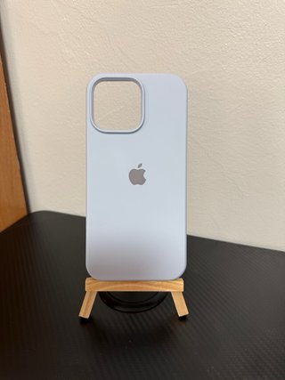 iPhone 16 Pro Max - 256GB - 92% Batería + Fundas