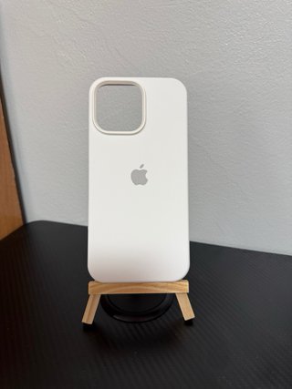 iPhone 16 Pro Max - 256GB - 92% Batería + Fundas