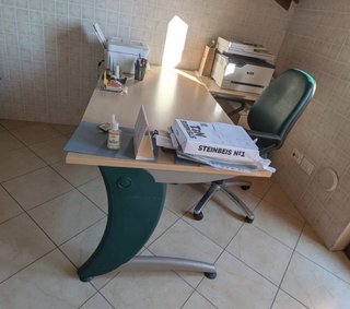 Arredo Ufficio: Sedie e Scrivania