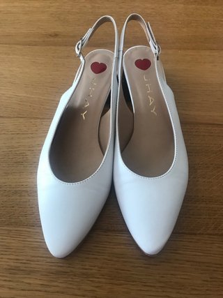 Zapatos destalonados blancos THAY Tacón bajo.