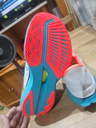 Zapatillas Saucony Talla 45 Blancas y Rosas
