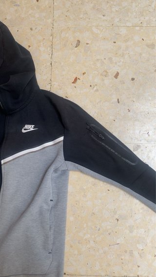 Sudadera Nike Tech Fleece Negra y Gris
