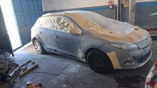 Reparación y pintura de coche
