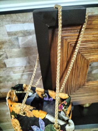 Bolso de fiesta bordado con lentejuelas