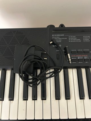 Teclado Casio CTK-3200 con soporte