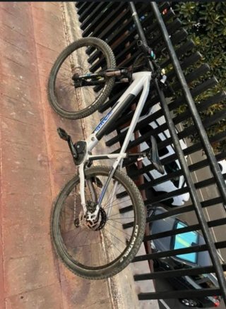 Bicicleta eléctrica montaña