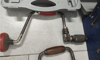 Berbiquí de mano antiguo