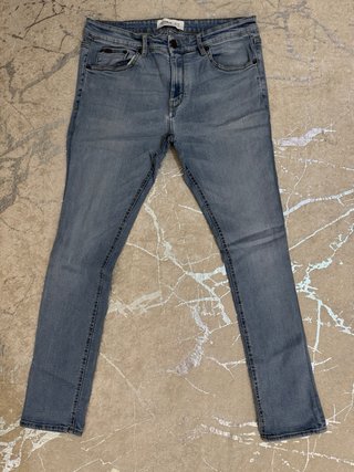 Blocco di 13 jeans Pull&Bear, Terranova, Calliope