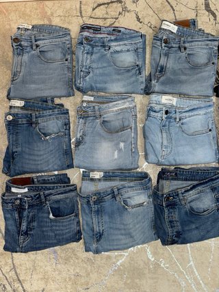 Blocco di 13 jeans Pull&Bear, Terranova, Calliope