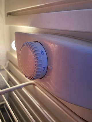 Nevera BEKO con congelador