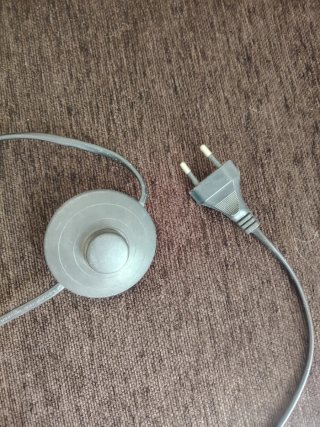 Lámpara de mesa o suelo trenzada